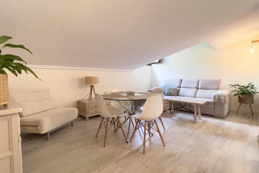 Apartamentos Santa Lucia Cabezón de la Sal Esterno foto