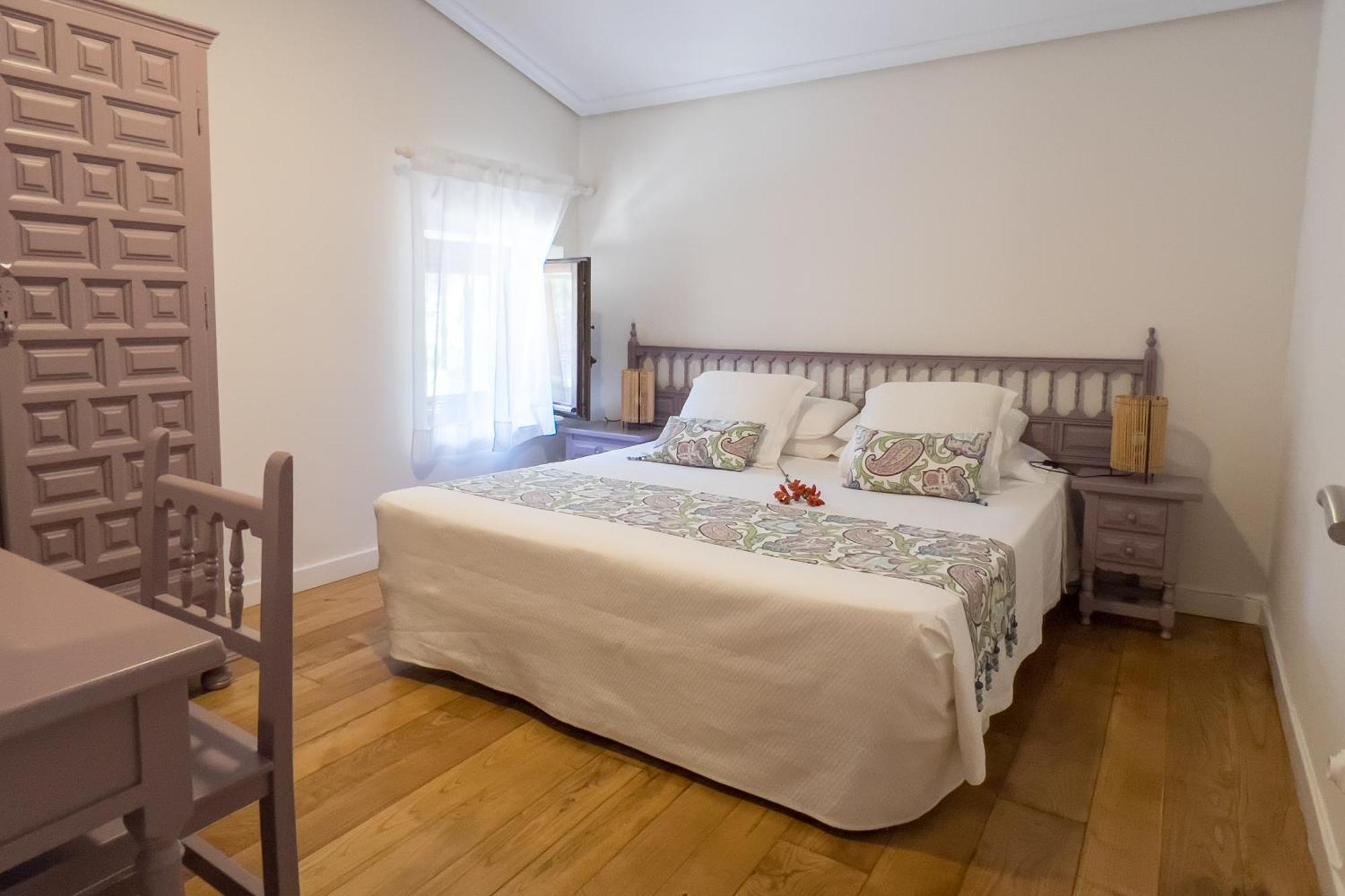 Apartamentos Santa Lucia Cabezón de la Sal Esterno foto