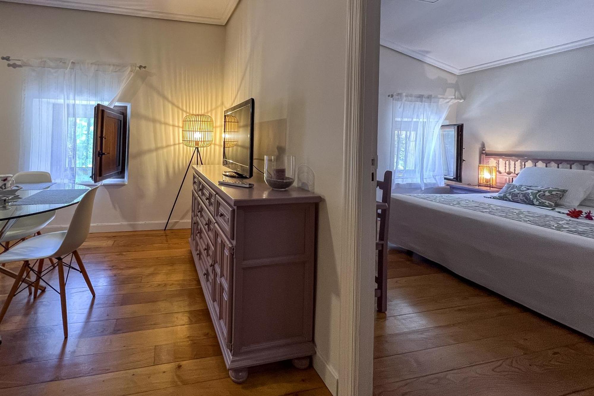 Apartamentos Santa Lucia Cabezón de la Sal Esterno foto