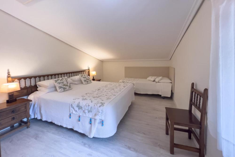 Apartamentos Santa Lucia Cabezón de la Sal Esterno foto