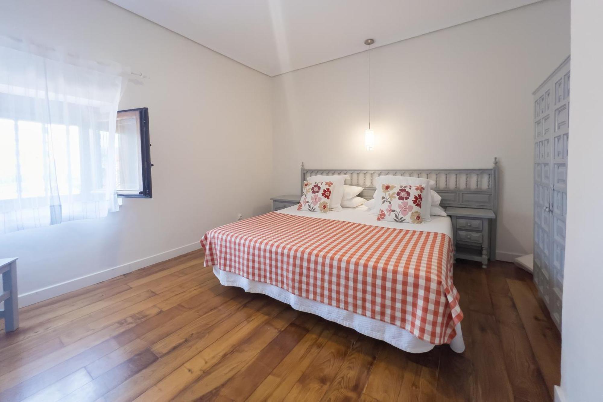 Apartamentos Santa Lucia Cabezón de la Sal Esterno foto