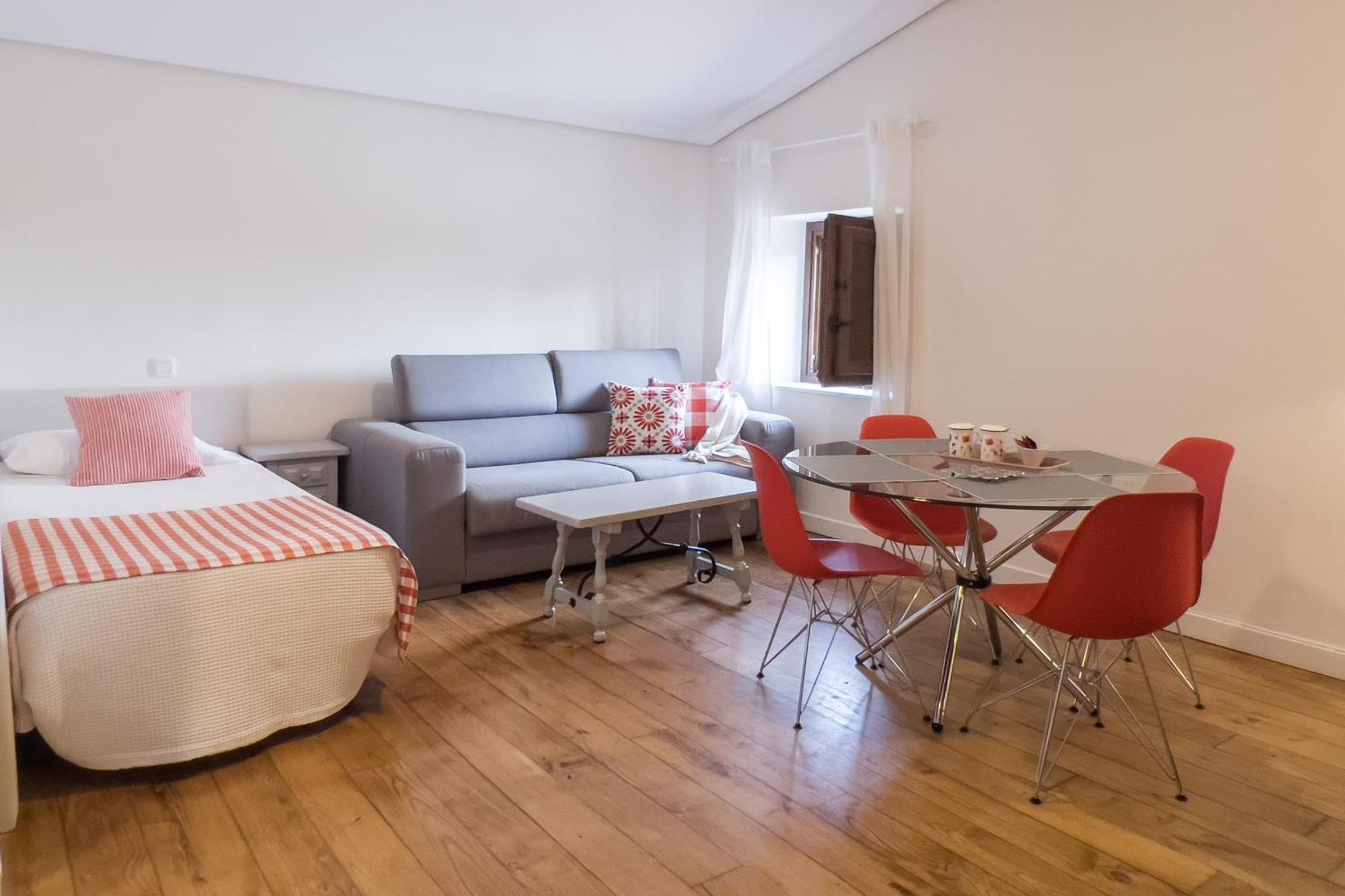 Apartamentos Santa Lucia Cabezón de la Sal Esterno foto