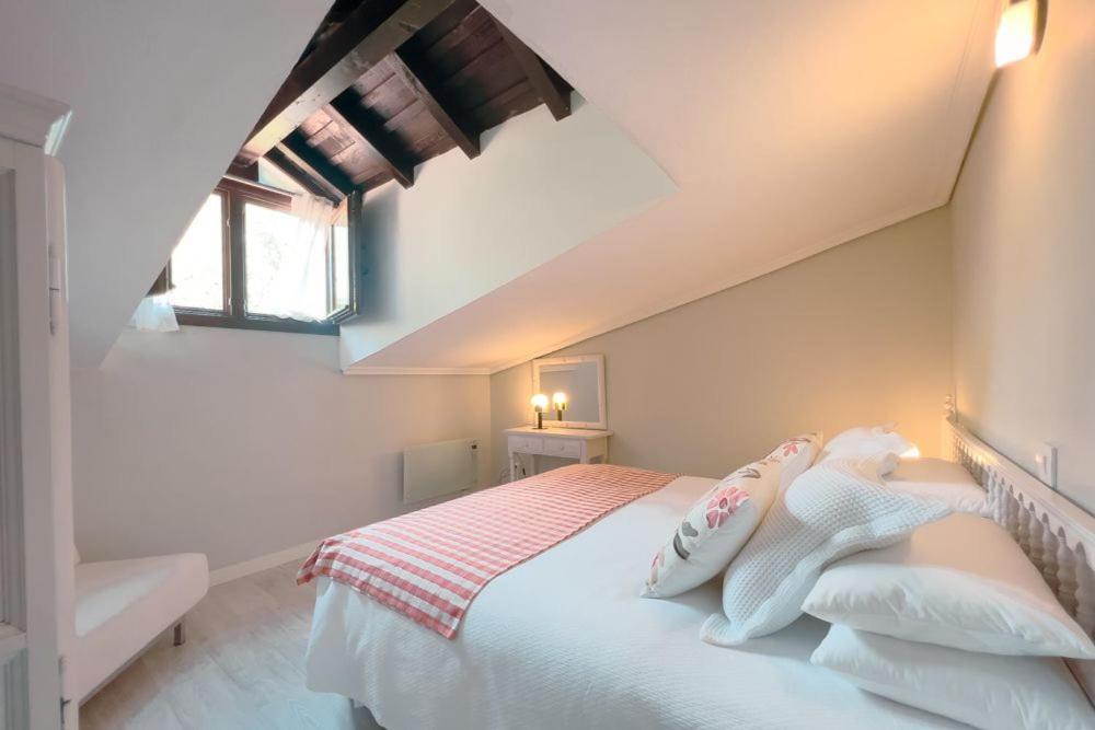 Apartamentos Santa Lucia Cabezón de la Sal Esterno foto