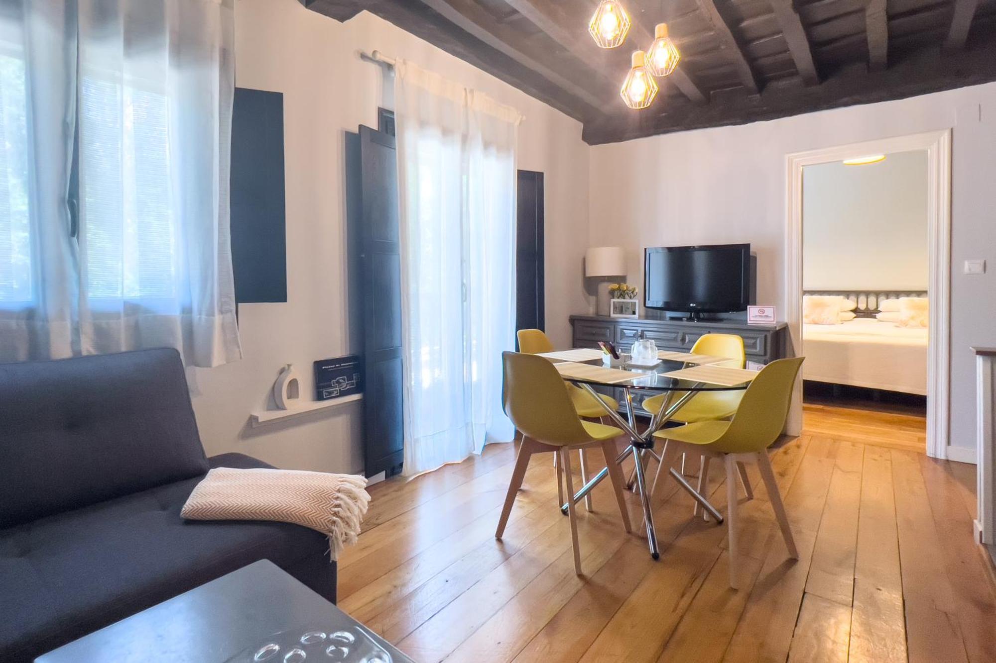 Apartamentos Santa Lucia Cabezón de la Sal Esterno foto