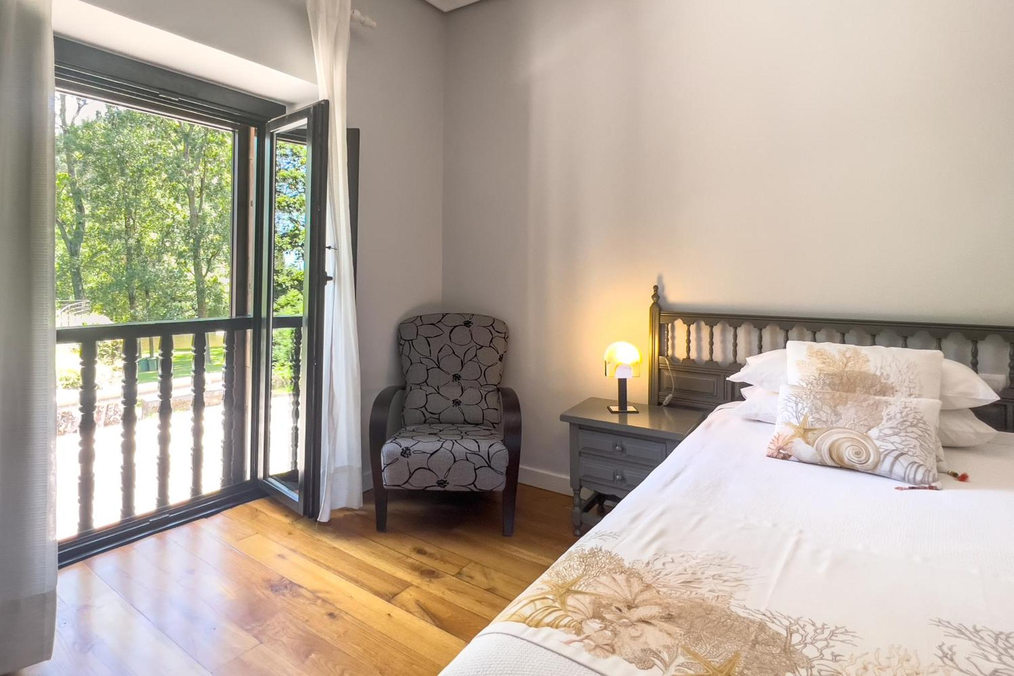 Apartamentos Santa Lucia Cabezón de la Sal Esterno foto