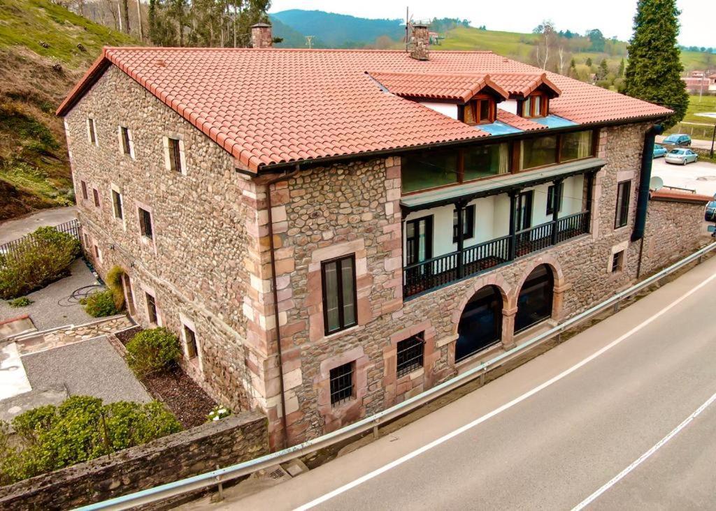 Apartamentos Santa Lucia Cabezón de la Sal Esterno foto